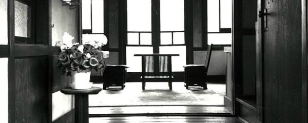 萩原家住宅の102年前の家具 〜居間〜